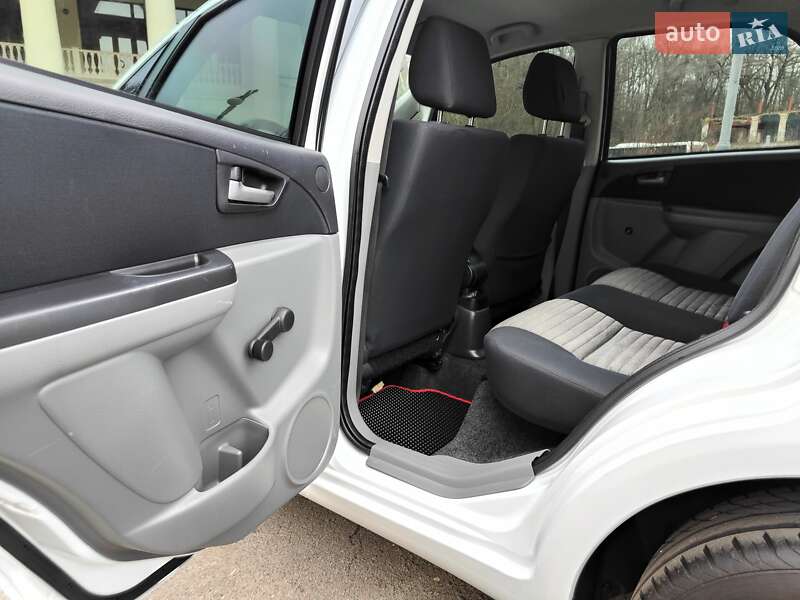 Хэтчбек Suzuki SX4 2009 в Киеве