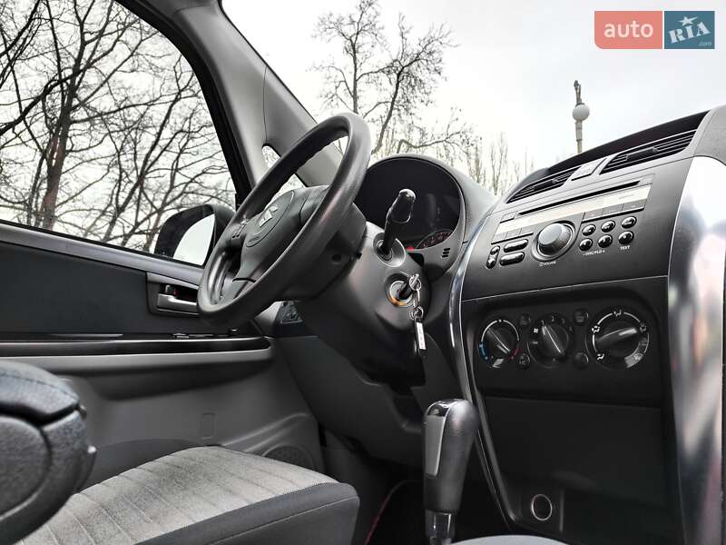 Хэтчбек Suzuki SX4 2009 в Киеве