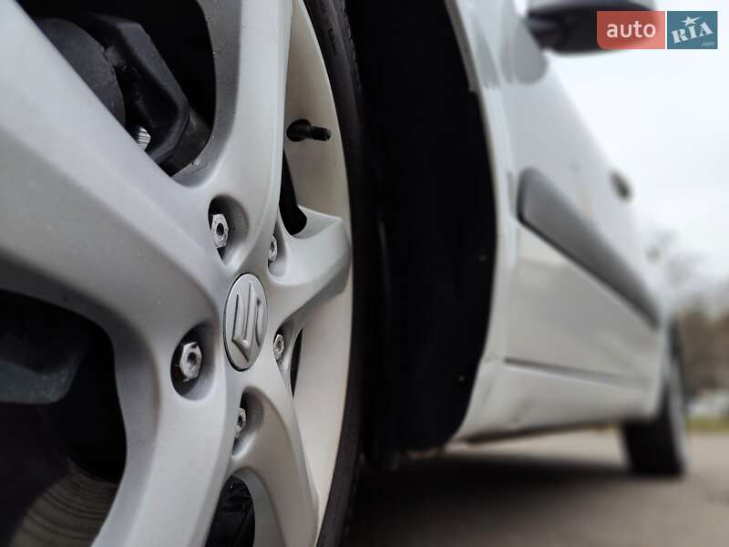 Хэтчбек Suzuki SX4 2009 в Киеве