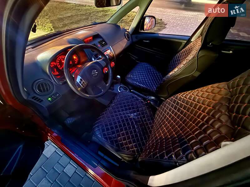 Позашляховик / Кросовер Suzuki SX4 2010 в Одесі