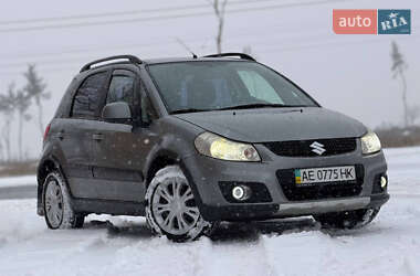 Внедорожник / Кроссовер Suzuki SX4 2013 в Харькове