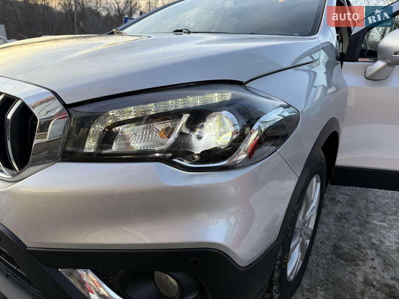 Внедорожник / Кроссовер Suzuki SX4 2020 в Тернополе