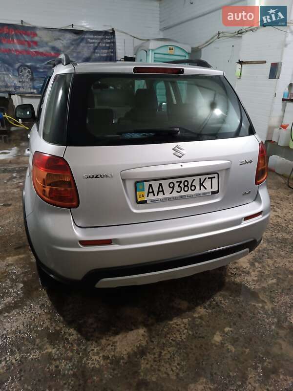 Внедорожник / Кроссовер Suzuki SX4 2011 в Киеве