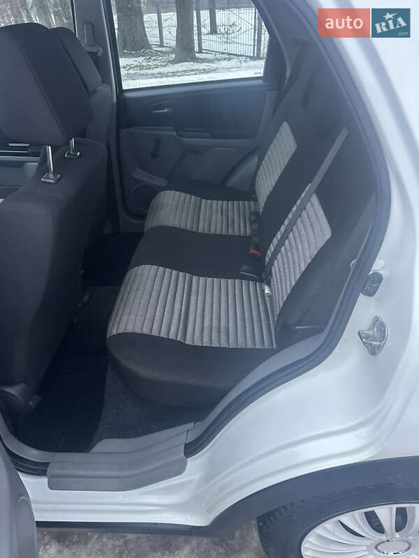 Внедорожник / Кроссовер Suzuki SX4 2014 в Новой Водолаге