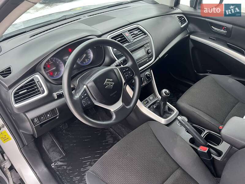 Внедорожник / Кроссовер Suzuki SX4 2019 в Полтаве