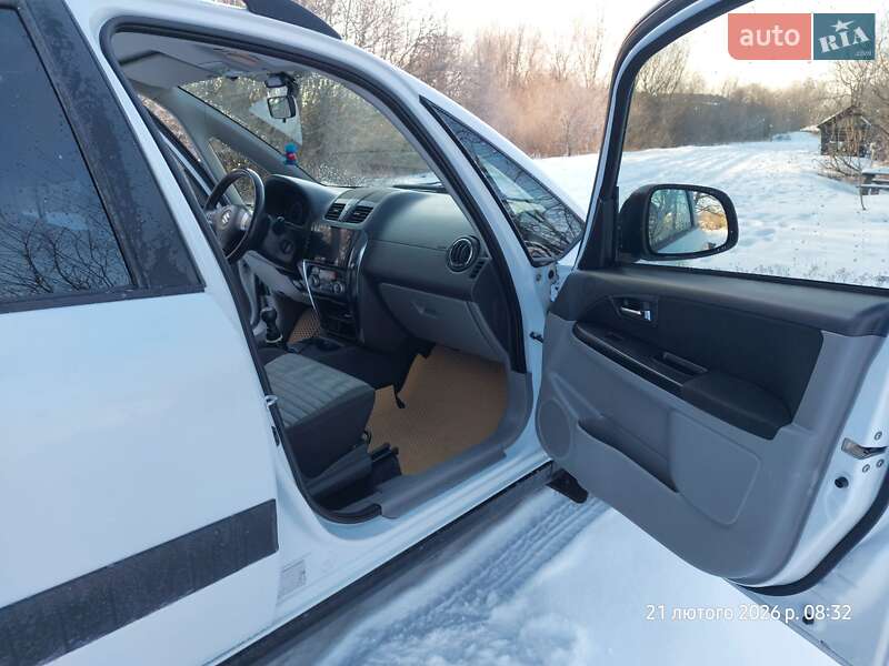 Внедорожник / Кроссовер Suzuki SX4 2012 в Ивано-Франковске