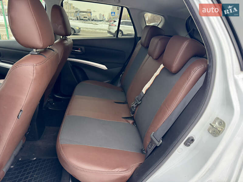 Внедорожник / Кроссовер Suzuki SX4 2017 в Киеве фото 58 Внедорожник / Кроссовер Suzuki SX4 2017 в Киеве