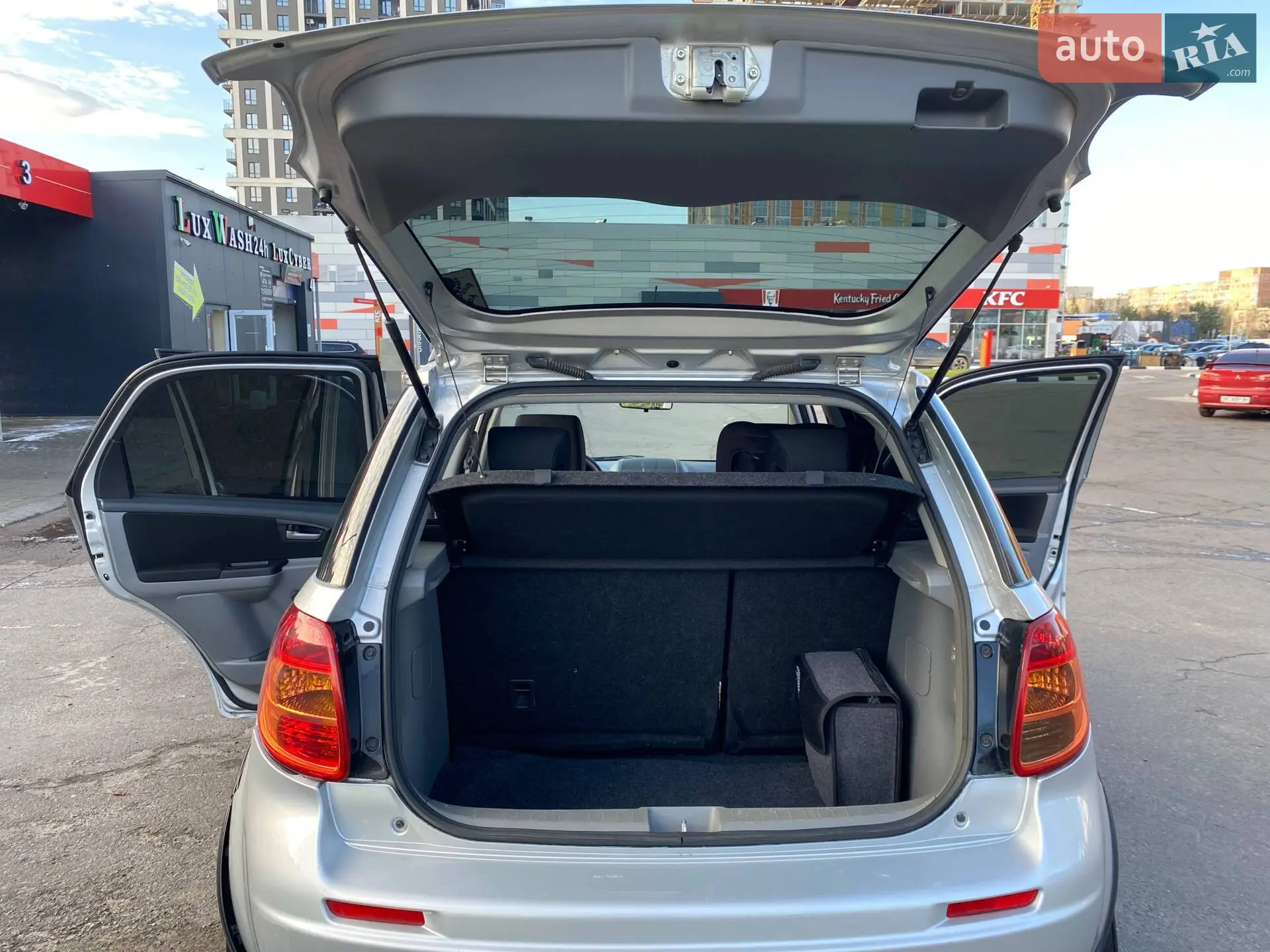 2011 Suzuki SX4 - мініатюра 10