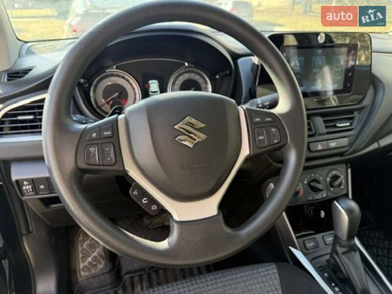 Внедорожник / Кроссовер Suzuki SX4 2024 в Тернополе