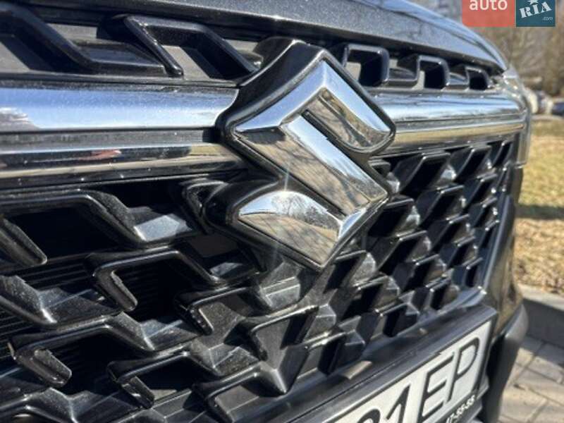 Внедорожник / Кроссовер Suzuki SX4 2024 в Тернополе