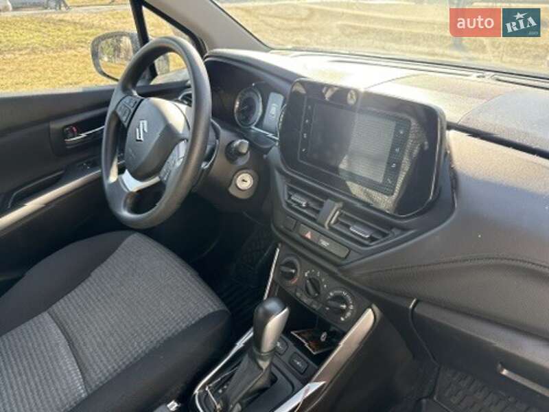 Внедорожник / Кроссовер Suzuki SX4 2024 в Тернополе