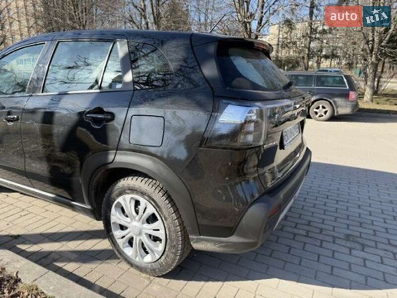 Внедорожник / Кроссовер Suzuki SX4 2024 в Тернополе