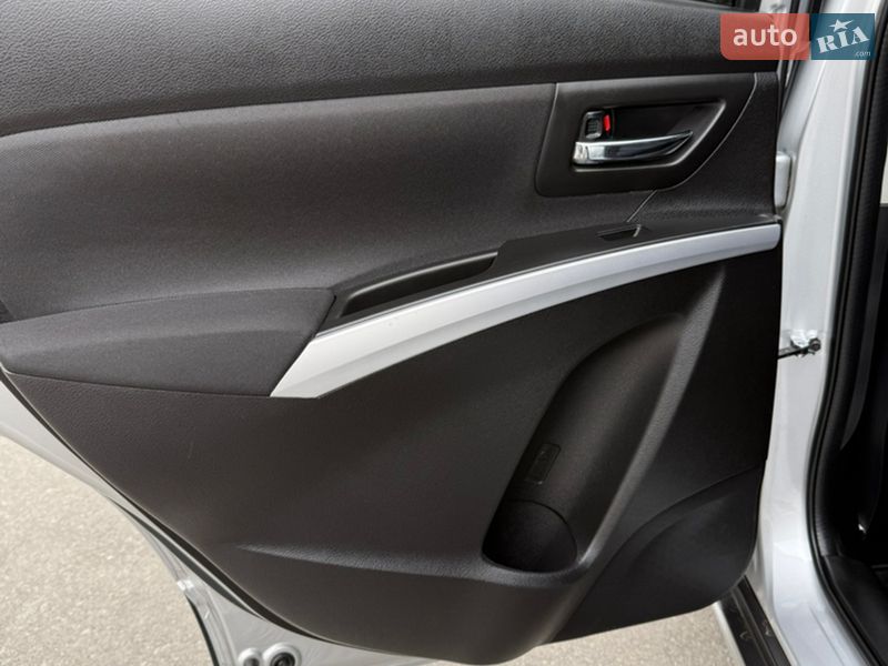 Внедорожник / Кроссовер Suzuki SX4 2014 в Киеве