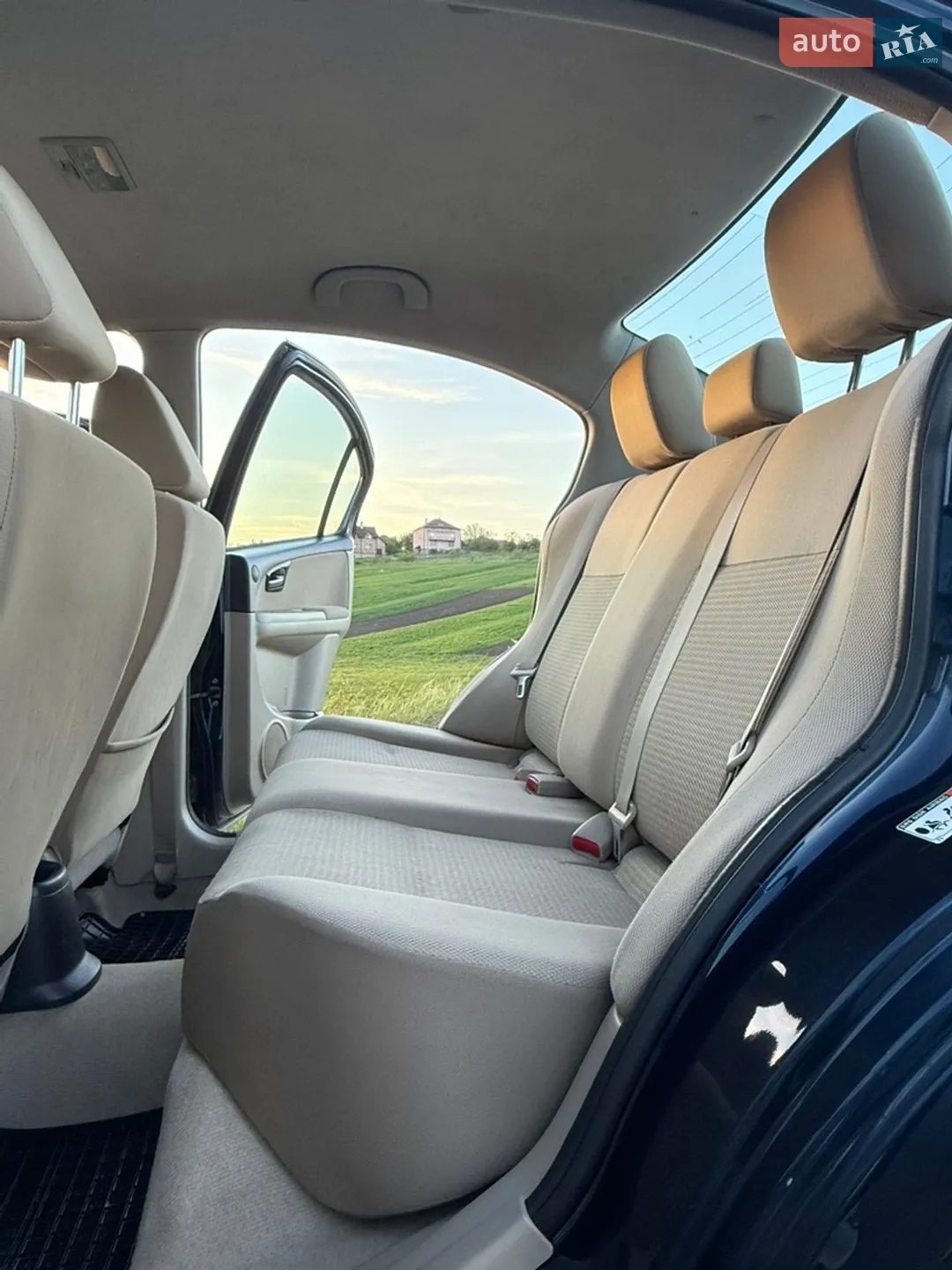 2010 Suzuki SX4 - мініатюра 23