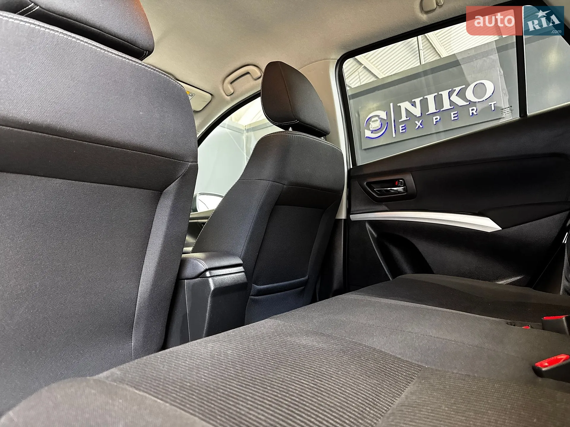 2017 Suzuki SX4 - мініатюра 32