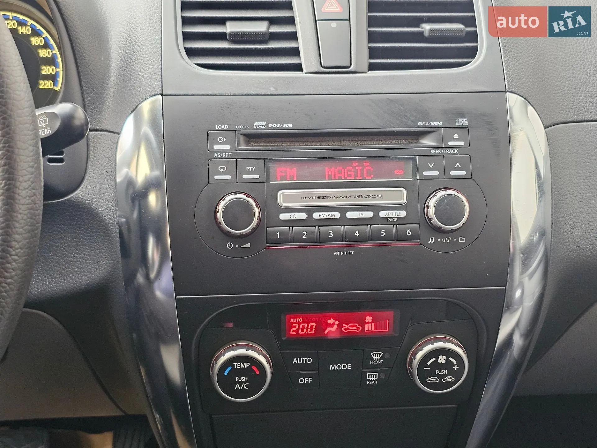 2011 Suzuki SX4 - мініатюра 28