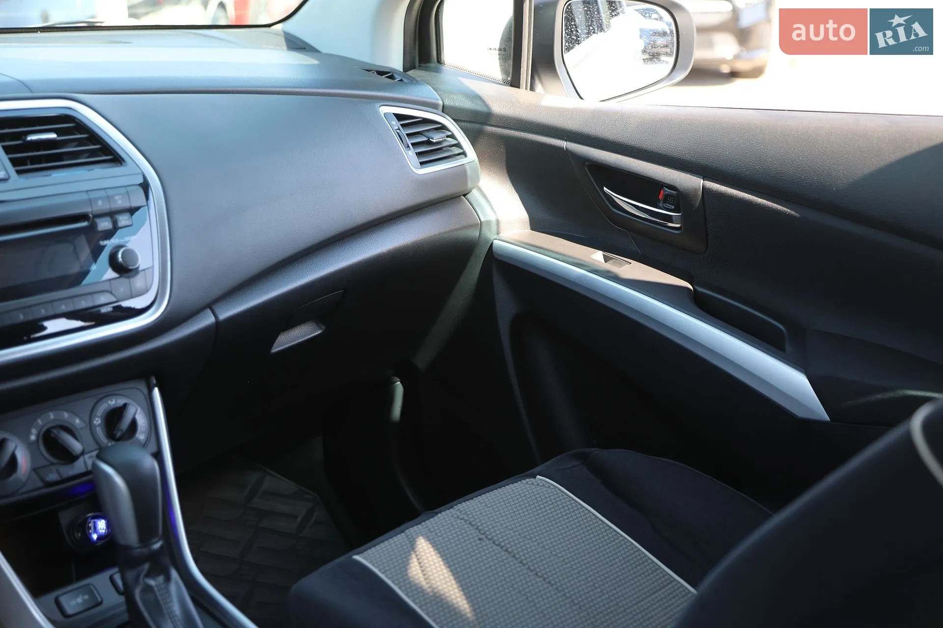 2018 Suzuki SX4 - мініатюра 16