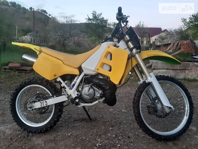 Suzuki TS TS200