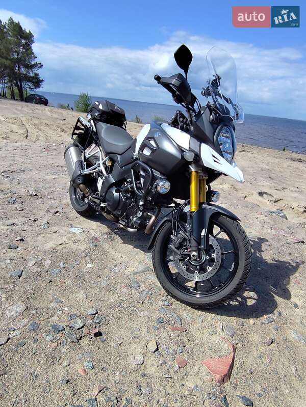Suzuki V-Strom 1000 2014