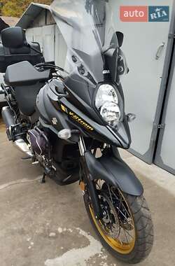 Мотоцикл Туризм Suzuki V-Strom 650/XT 2019 в 
