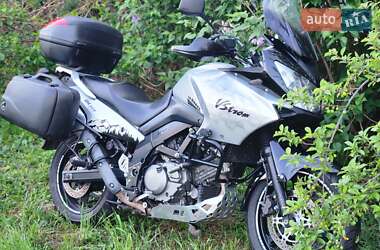 Мотоцикл Туризм Suzuki V-Strom 650 2004 в 