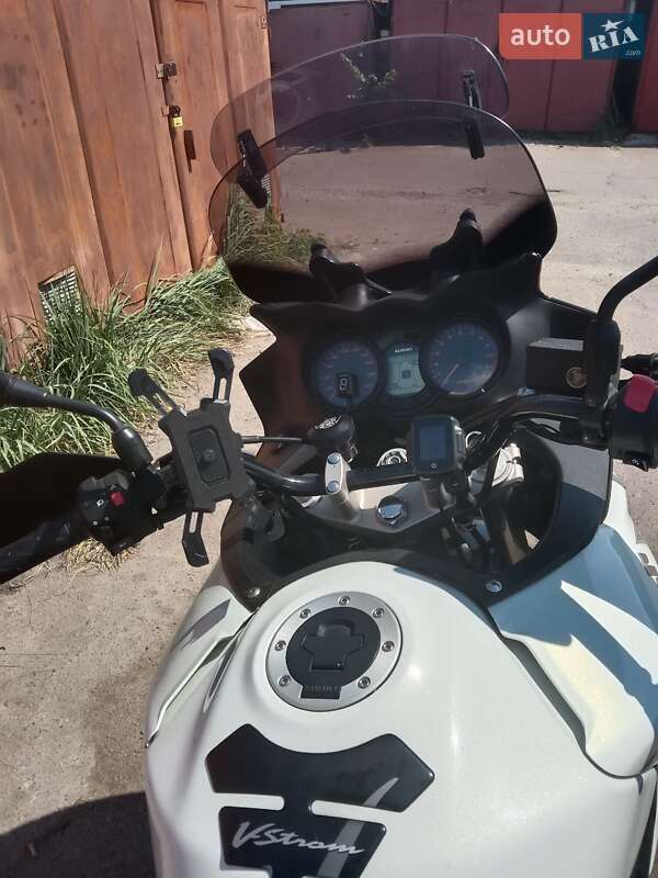 Мотоцикл Многоцелевой (All-round) Suzuki V-Strom 650 2009 в 