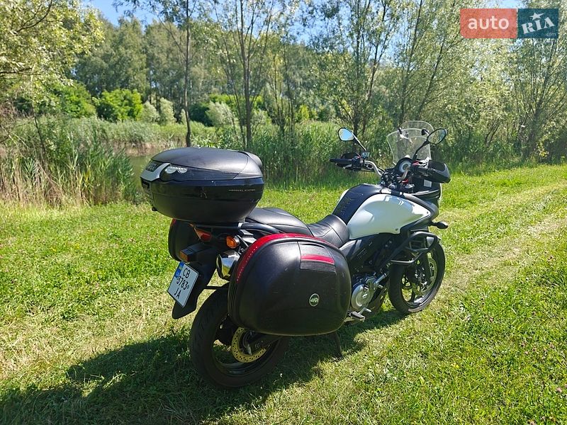 Мотоцикл Туризм Suzuki V-Strom 650 2011 в Борзне