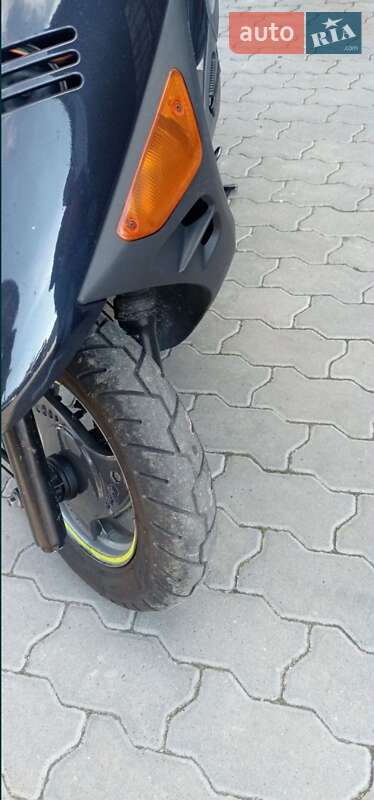 Скутер Suzuki Vecstar 125 1998 в 