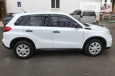 Позашляховик / Кросовер Suzuki Vitara 2016 в 