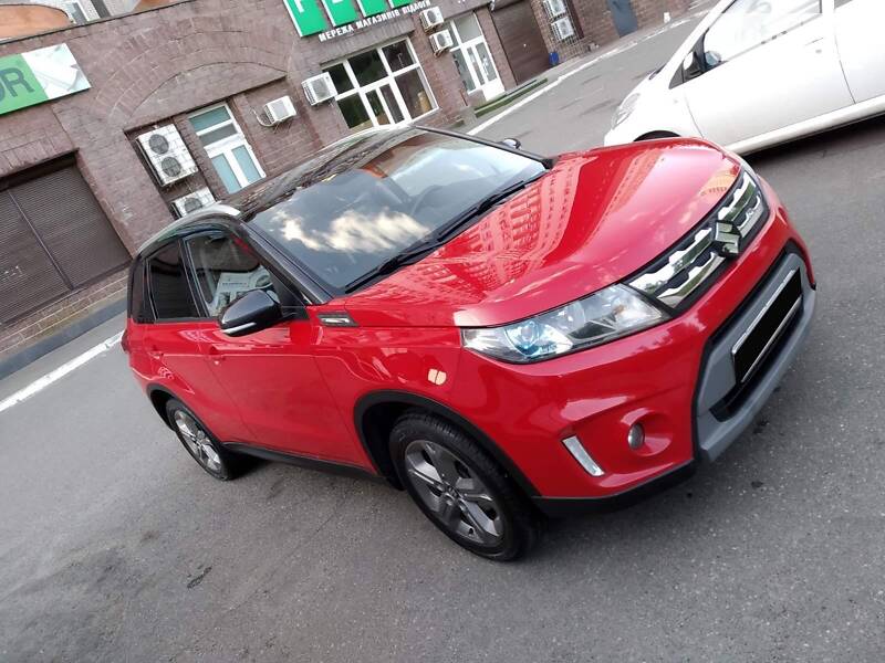 Позашляховик / Кросовер Suzuki Vitara 2016 в 