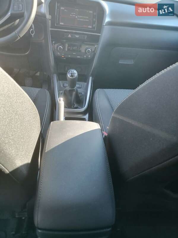 Внедорожник / Кроссовер Suzuki Vitara 2019 в Киеве