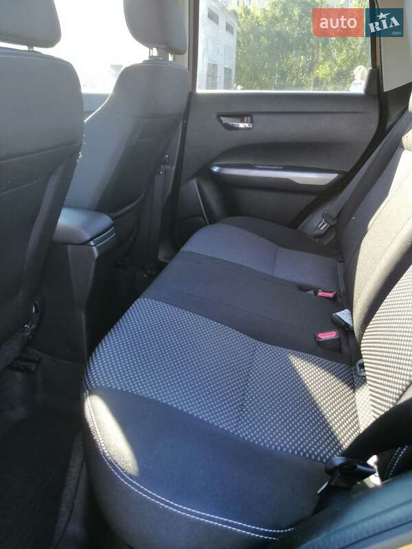 Внедорожник / Кроссовер Suzuki Vitara 2019 в Киеве