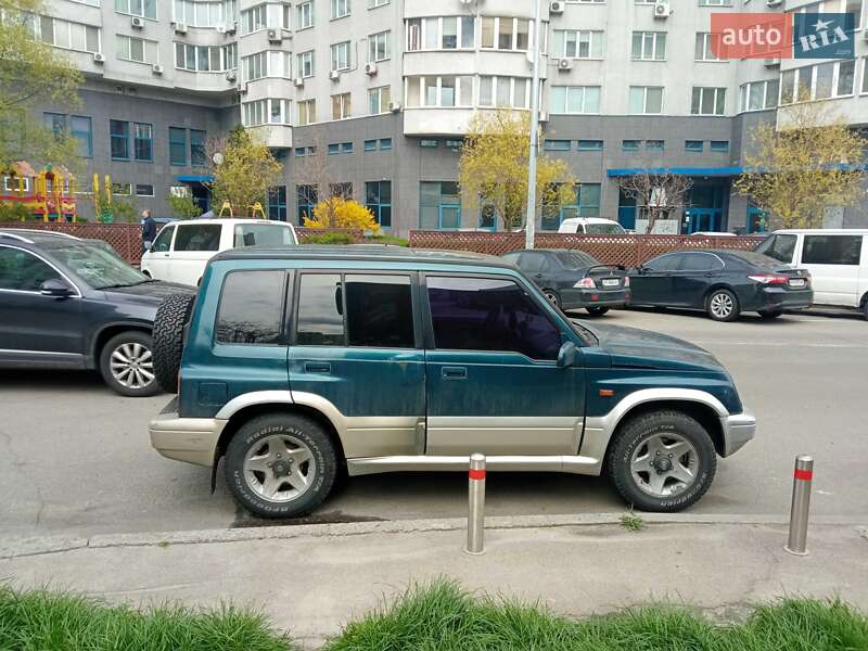 Внедорожник / Кроссовер Suzuki Vitara 1995 в Киеве