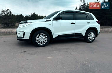 Позашляховик / Кросовер Suzuki Vitara 2019 в 