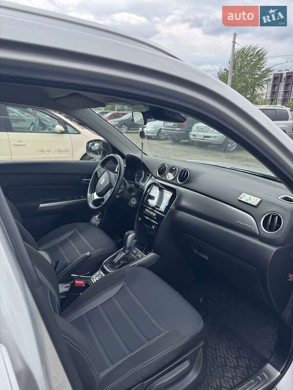 Внедорожник / Кроссовер Suzuki Vitara 2019 в Киеве