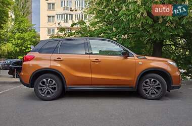 Позашляховик / Кросовер Suzuki Vitara 2017 в Києві