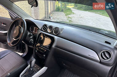 Внедорожник / Кроссовер Suzuki Vitara 2015 в 