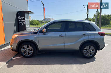 Позашляховик / Кросовер Suzuki Vitara 2020 в  фото 9 Позашляховик / Кросовер Suzuki Vitara 2020 в