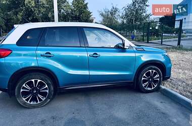 Внедорожник / Кроссовер Suzuki Vitara 2015 в 