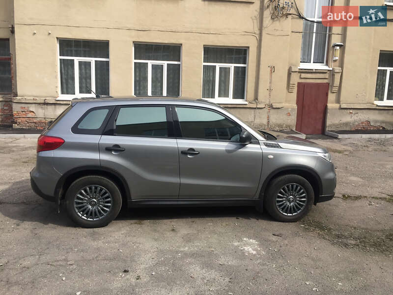 Позашляховик / Кросовер Suzuki Vitara 2017 в Харкові