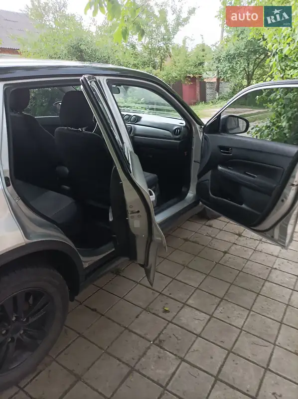 Suzuki Vitara 2015 VIN TSMLYE21S00126796 фото оголошення 9 з 55
