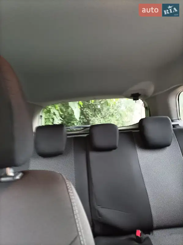 Suzuki Vitara 2015 VIN TSMLYE21S00126796 фото оголошення 16 з 55