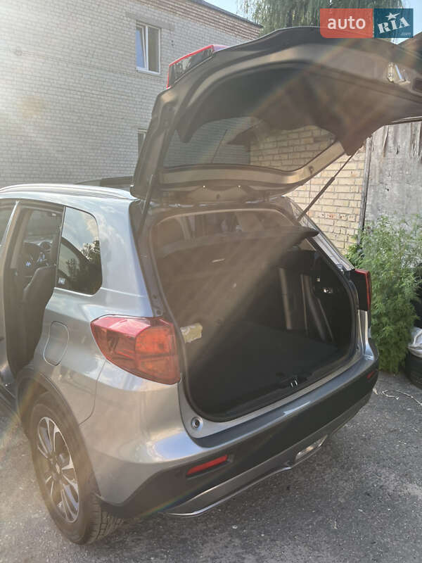 Позашляховик / Кросовер Suzuki Vitara 2019 в Києві