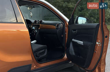 Внедорожник / Кроссовер Suzuki Vitara 2015 в 