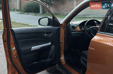 Внедорожник / Кроссовер Suzuki Vitara 2015 в 