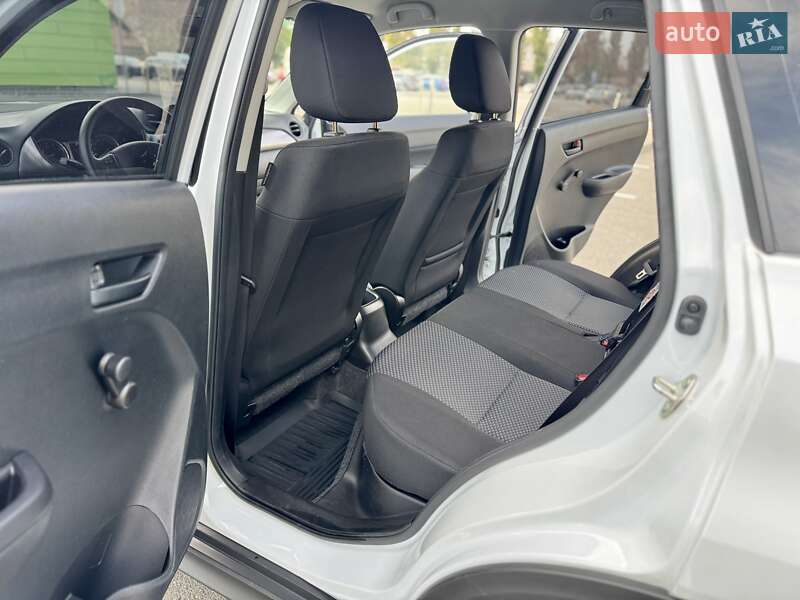 Внедорожник / Кроссовер Suzuki Vitara 2023 в Киеве