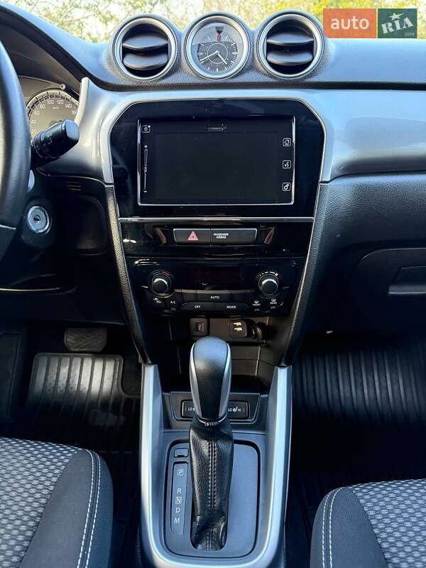 Внедорожник / Кроссовер Suzuki Vitara 2017 в Днепре