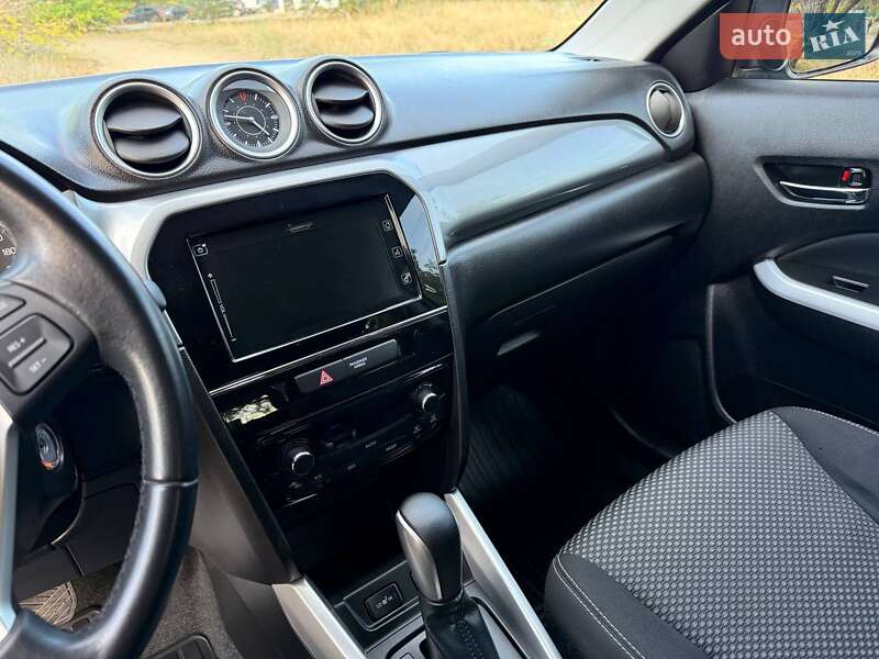 Внедорожник / Кроссовер Suzuki Vitara 2017 в Днепре