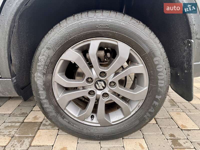 Внедорожник / Кроссовер Suzuki Vitara 2016 в Одессе