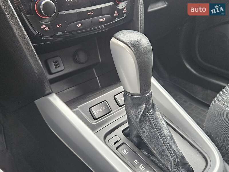 Внедорожник / Кроссовер Suzuki Vitara 2016 в Киеве фото 17 Внедорожник / Кроссовер Suzuki Vitara 2016 в Киеве